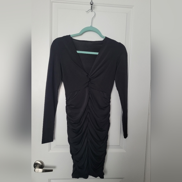 Guess Ruched Long Sleeve Bodycon/Fitted Black Dress Size Small - Picture 3 of 9